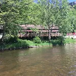 فندق Restaurant Les Gorges De 2*