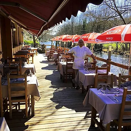 Restaurant Les Gorges De 2*