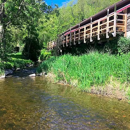 Restaurant Les Gorges De מלון 2*