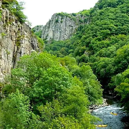 Restaurant Les Gorges De מלון Chouvigny