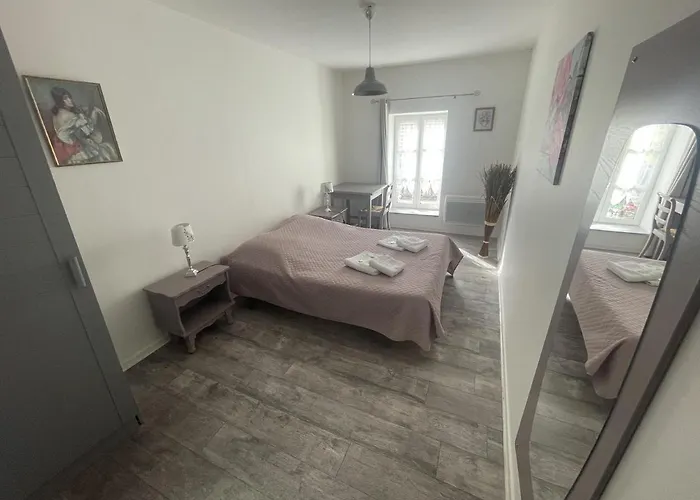 Restaurant Les Gorges De Hotel Chouvigny