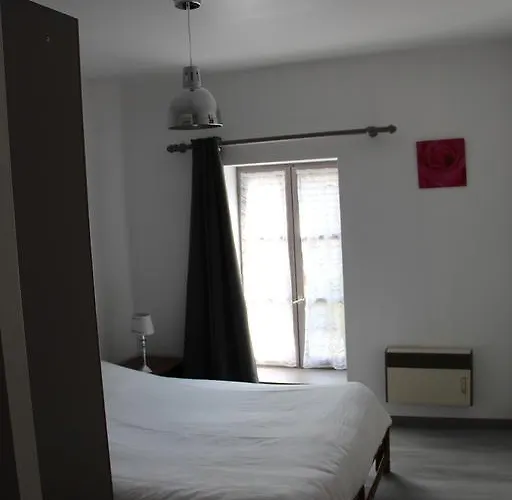 Hotel Restaurant Les Gorges De Chouvigny