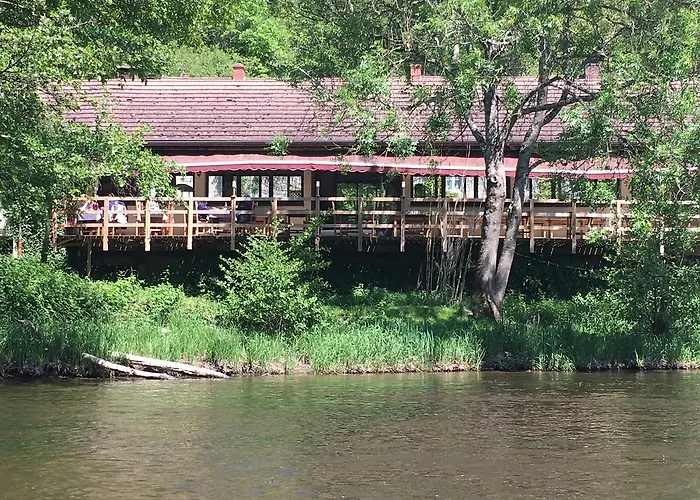 Hotel Restaurant Les Gorges De Chouvigny