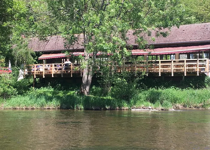 Restaurant Les Gorges De Chouvigny